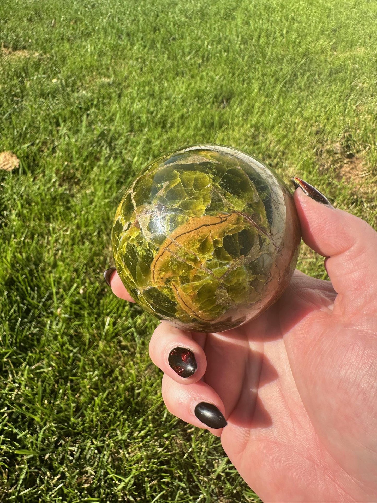 Que Sera Sphere – 2.7 Inch Diameter, 1 lb – Unique Healing Crystal Sphere