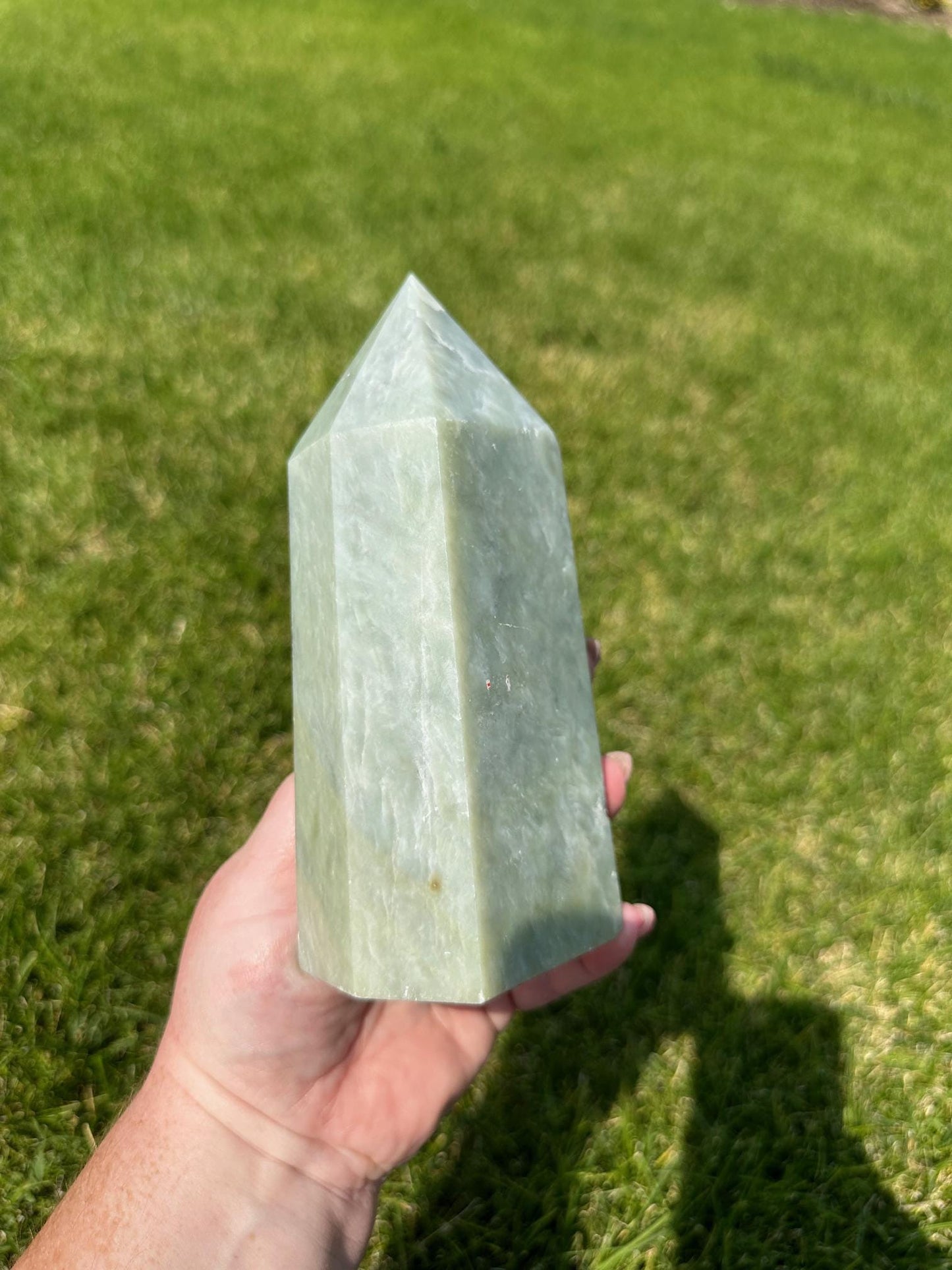 Jade Crystal Tower – 2 lbs 13 oz – 7 Inches Tall – Premium Healing Stone