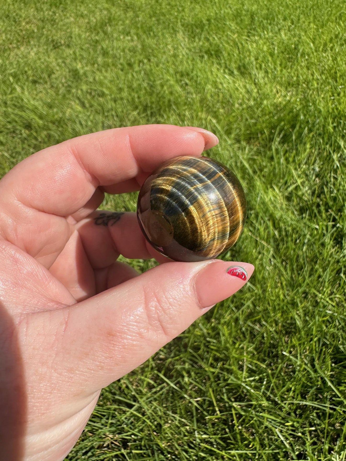 High-Quality Tiger's Eye Spheres with Chatoyancy - 1 Inch Diameter