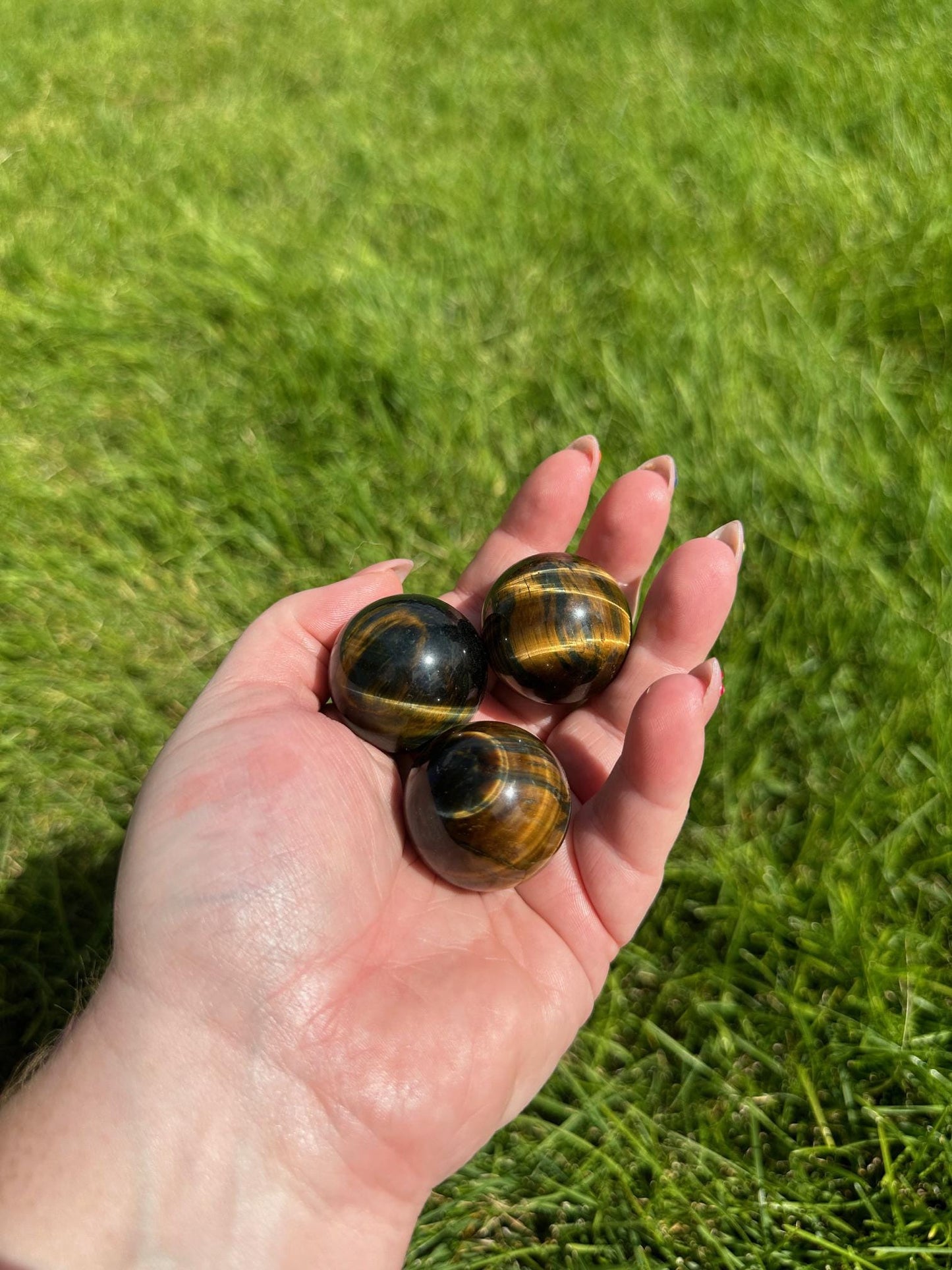 High-Quality Tiger's Eye Spheres with Chatoyancy - 1 Inch Diameter