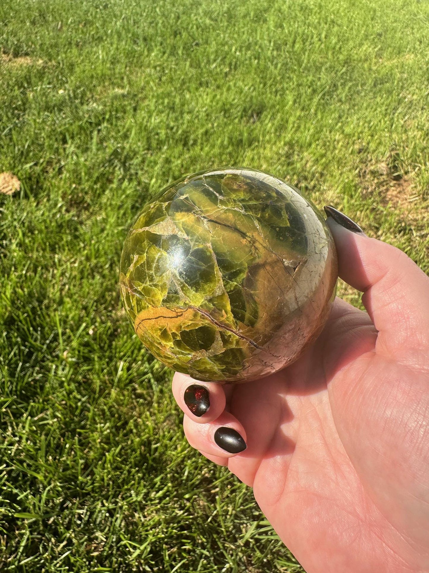 Que Sera Sphere – 2.7 Inch Diameter, 1 lb – Unique Healing Crystal Sphere