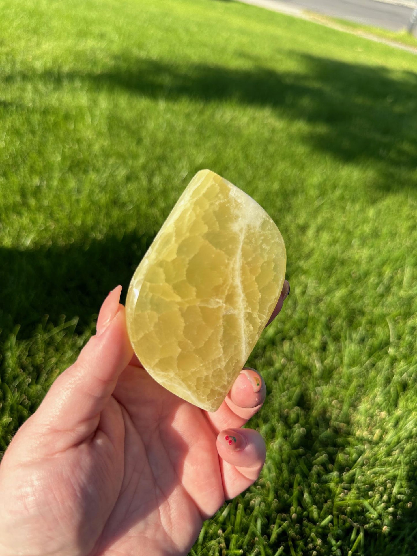 Lemon Calcite Polished Stone – 3.5" – Clarity, Confidence, and Positive Energy