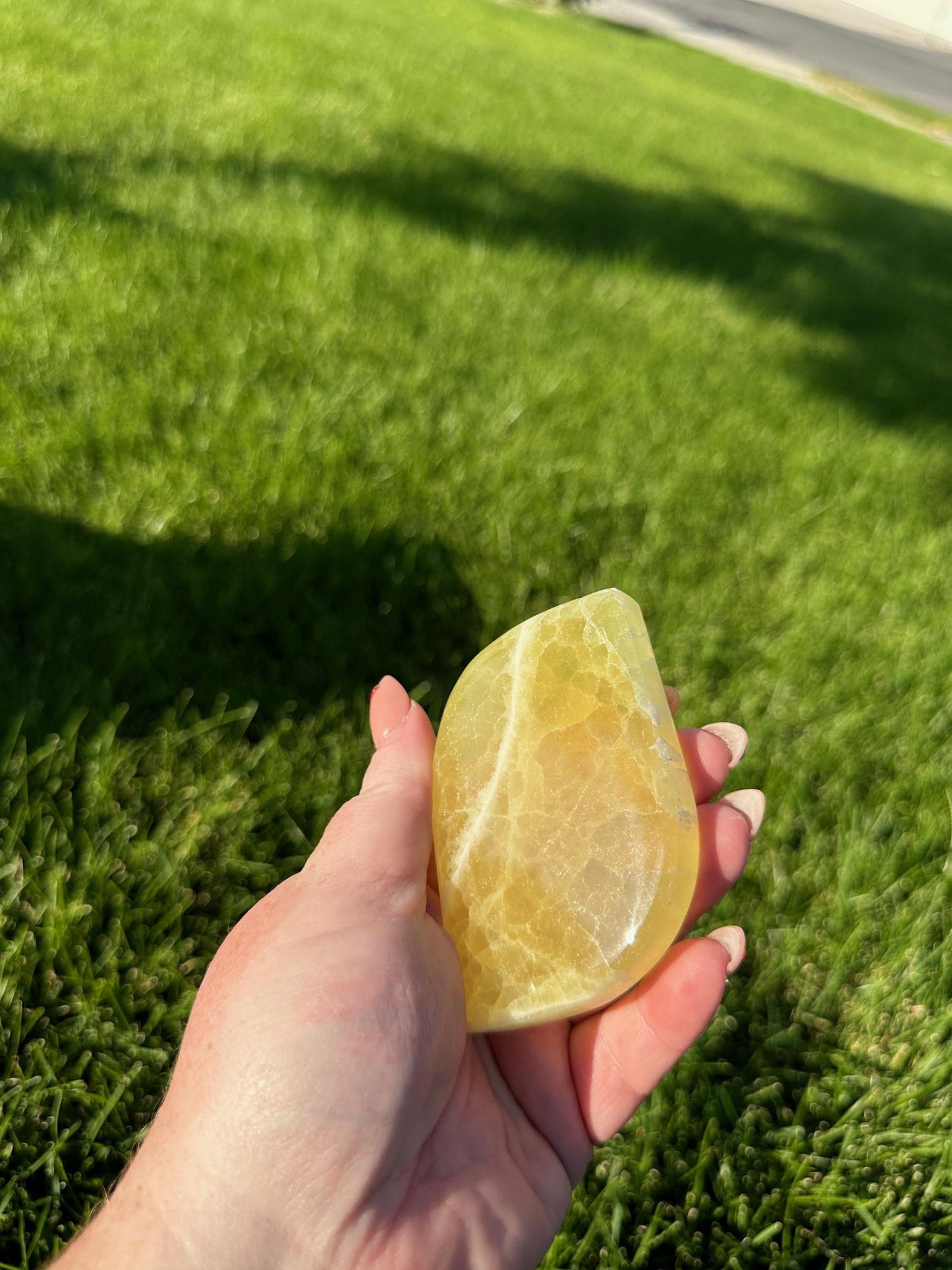 Lemon Calcite Polished Stone – 3.5" – Clarity, Confidence, and Positive Energy