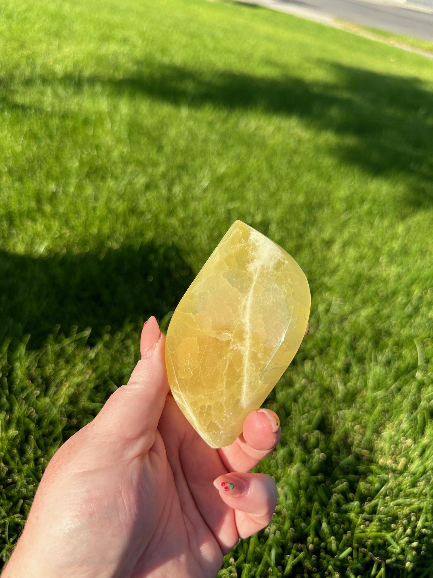 Lemon Calcite Polished Stone – 3.5" – Clarity, Confidence, and Positive Energy